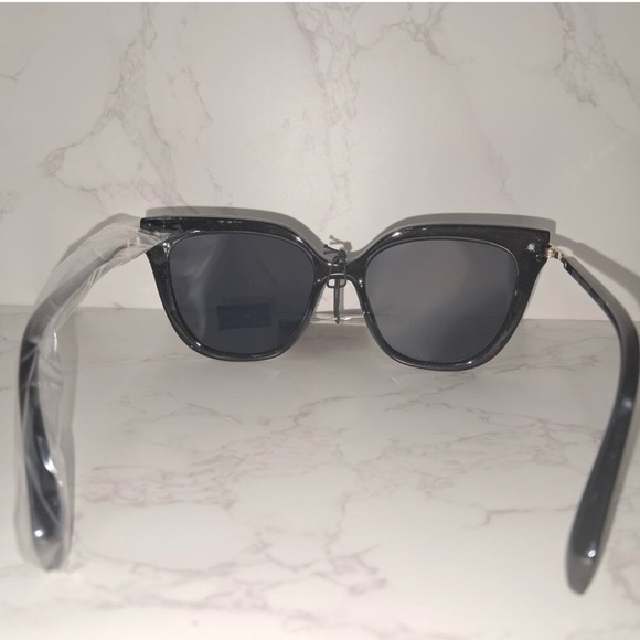 🔥🔥⚡️⚡️ MOVING SALE NEW Kendall & Kylie Black Cat Eye Women’s Sunglasses - Picture 3 of 5